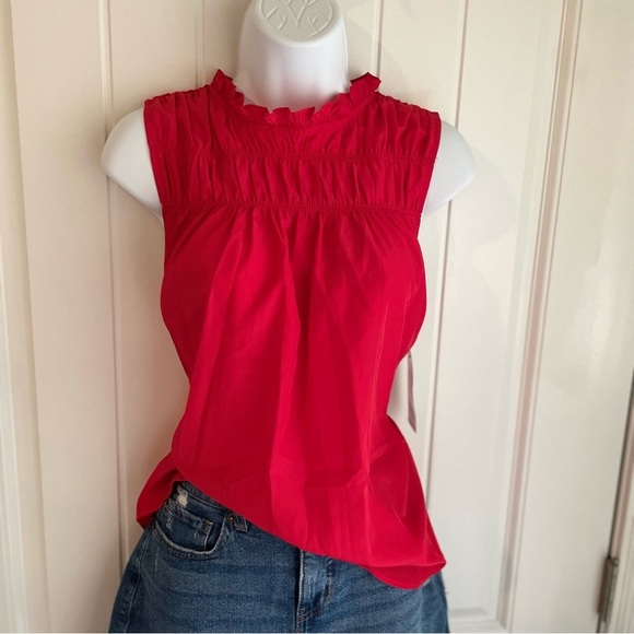 Joie Rose Petal Red (Cayenne)
Sleeveless Smocked Keyhole Back Tank
Blouse Small - Picture 1 of 9